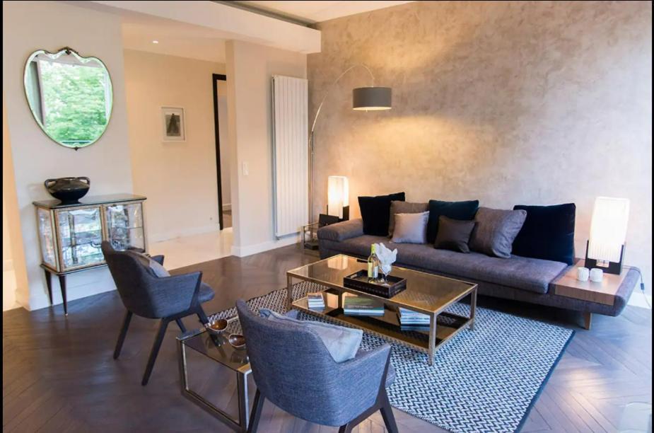 Wonderful With Sauna And Eiffel Tower View * Parijs